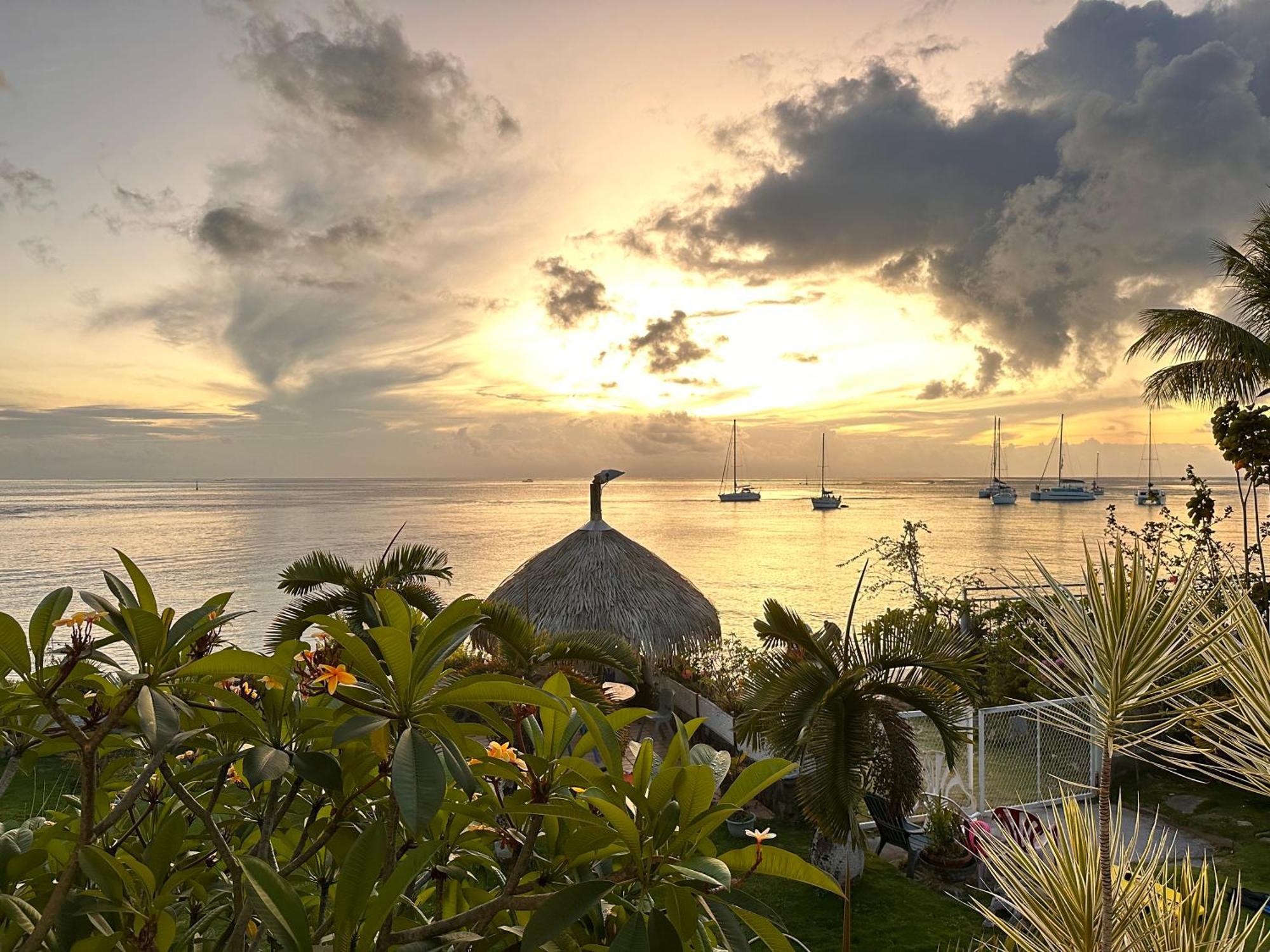 Meri Lodge Huahine « Room Of Marta » Фар Экстерьер фото