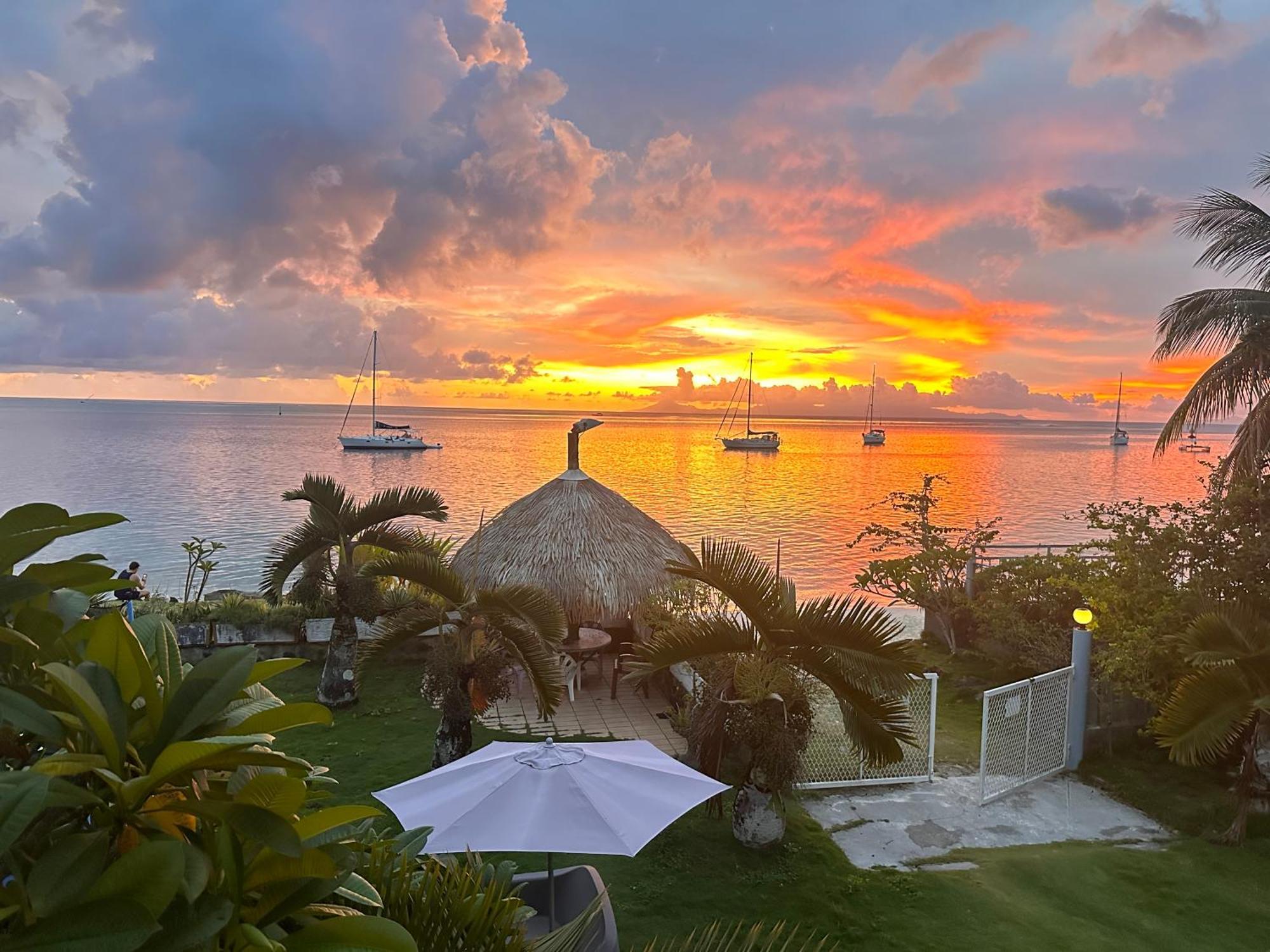 Meri Lodge Huahine « Room Of Marta » Фар Экстерьер фото